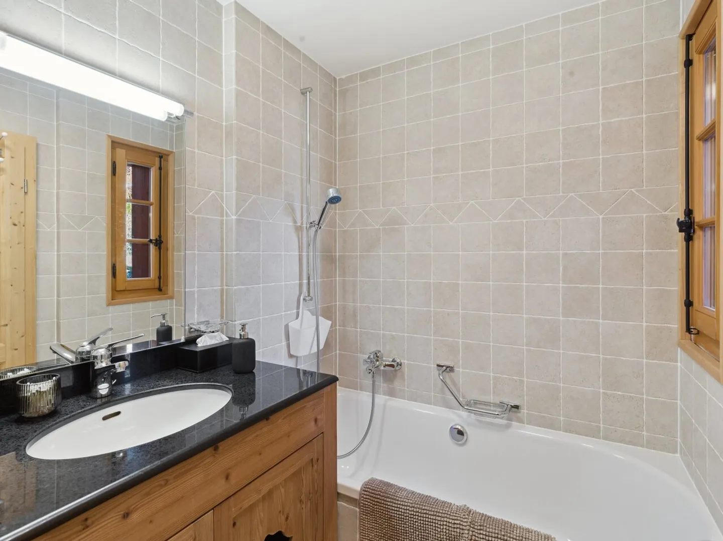Magnifico 4.5p camino, giardino privato, vista, 2 parcheggi - Foto 11 di 13
