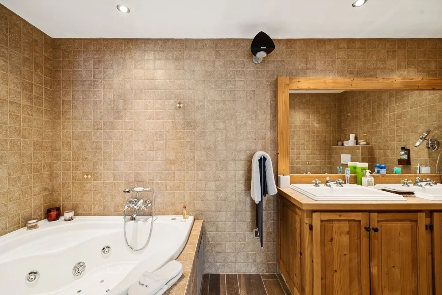 Eleganza alpina e panorama a Morgins - Portes du Soleil - Foto 10 di 13