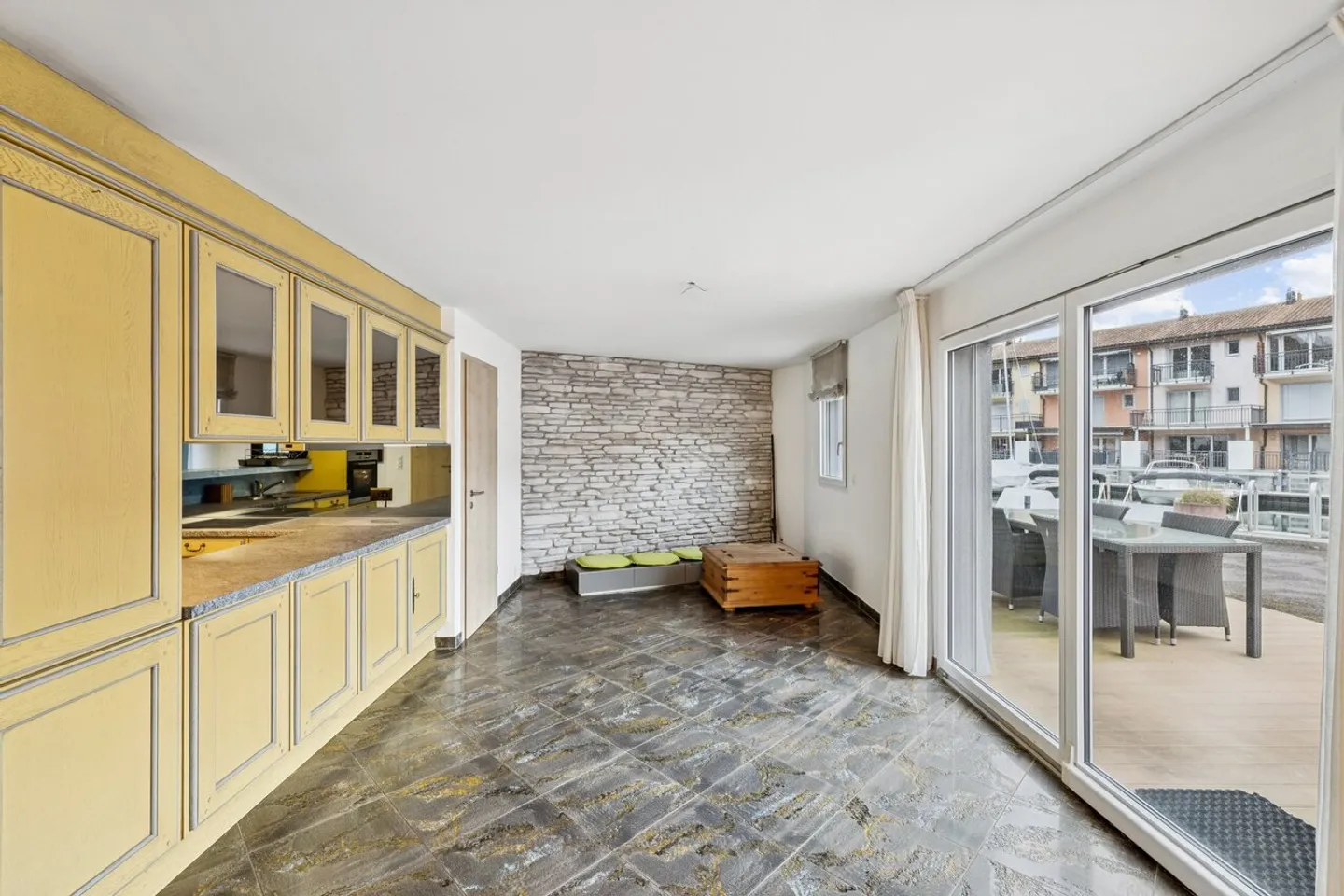 Magnificent 3.5-room duplex at the Marina - Photo 2 of 13