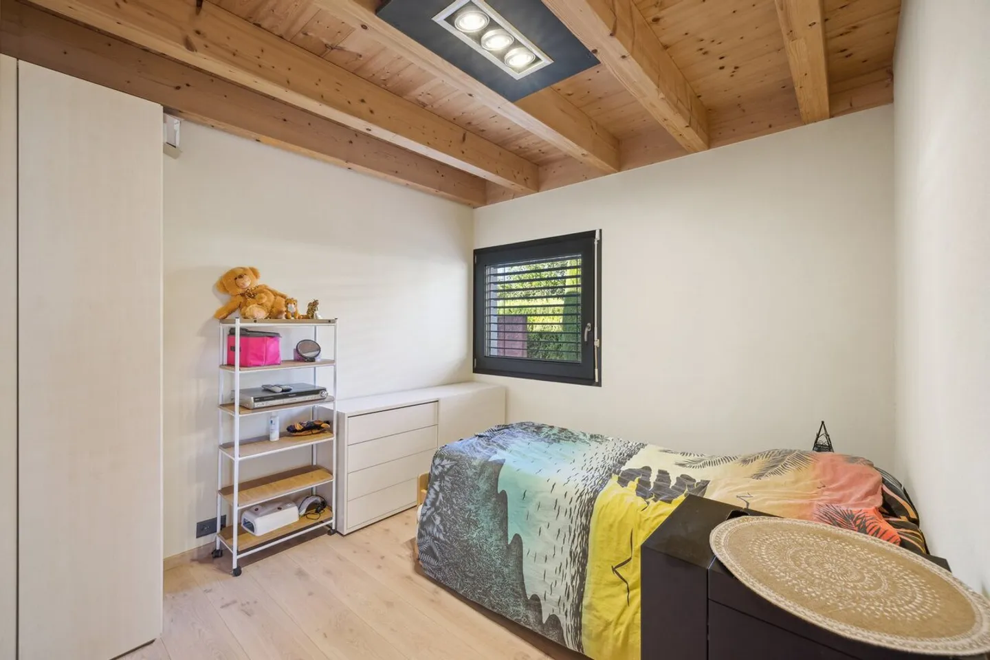 Wunderschöne moderne Villa mit 4,5 Zimmern - Foto 8 von 10