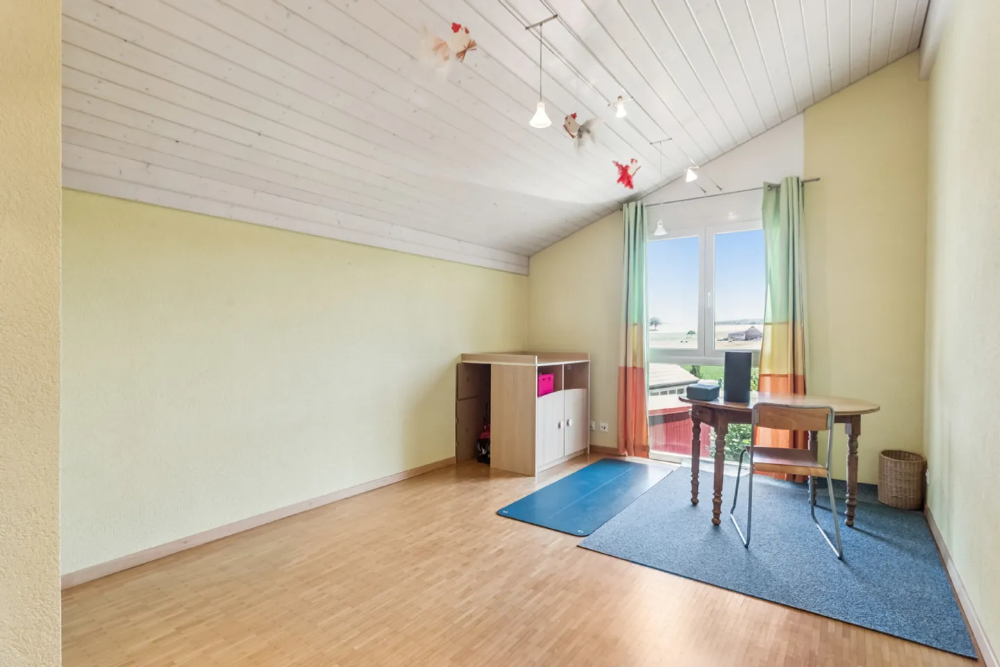 Bella casa familiare situata in un quartiere tranquillo - Foto 7 di 13