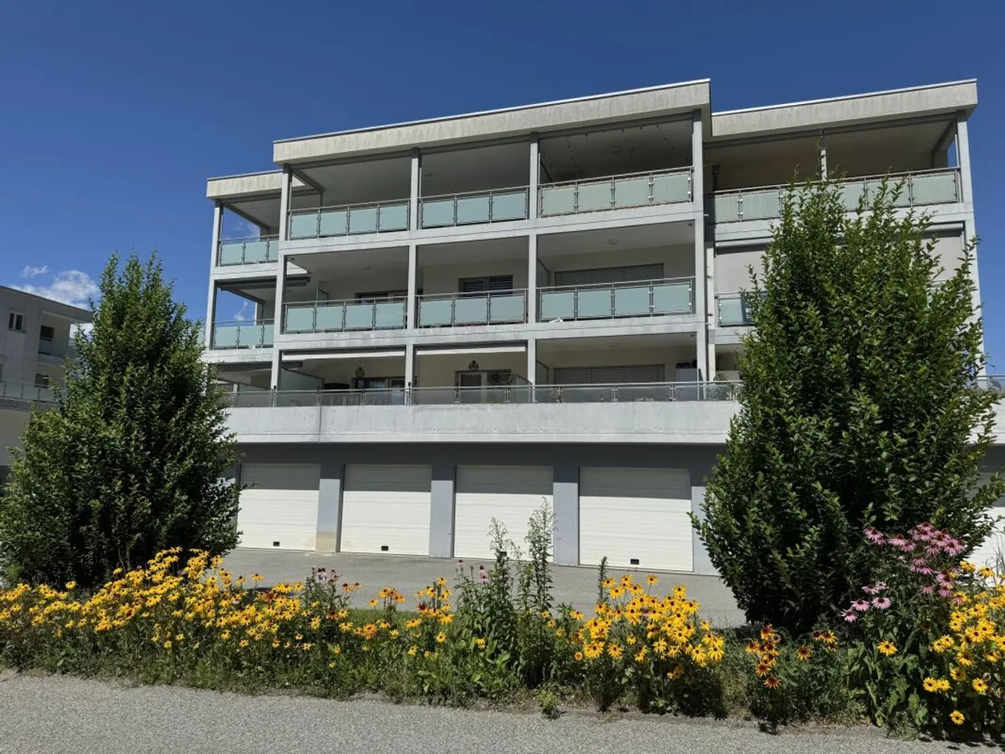 Beautiful 2.5-room apartment with a large 32 m2 terrace - Photo 1 of 5