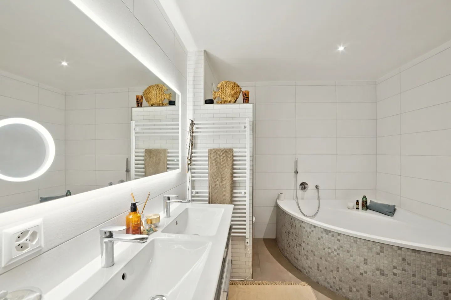 Contemporary Charm in the Heart of Nature in Portalban - Photo 13 of 13