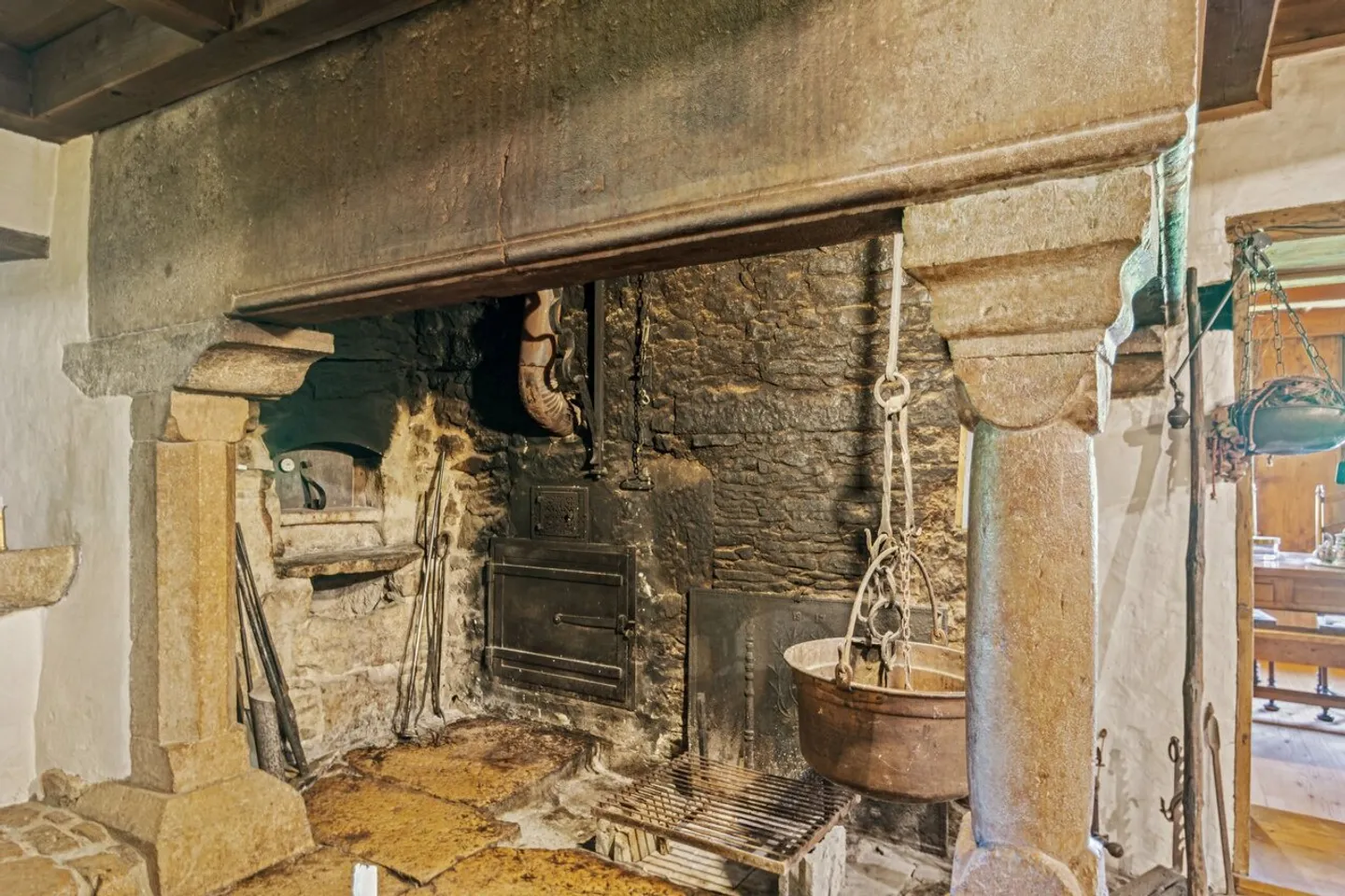 Magnifica fattoria ristrutturata. Entra nella storia dell'orologeria - Foto 13 di 13