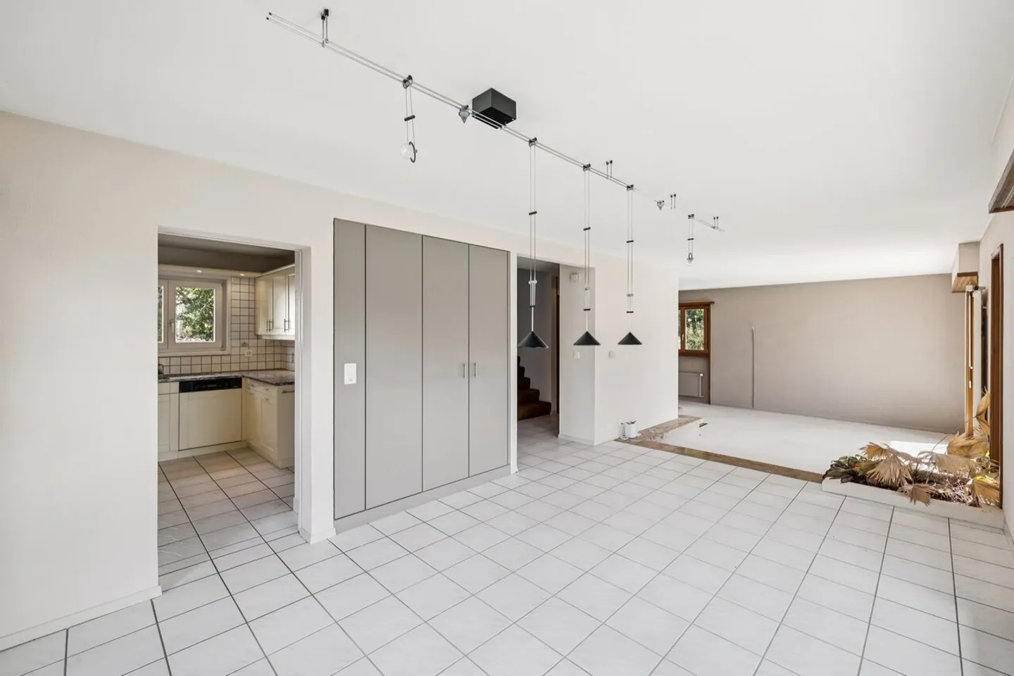 Villa indipendente da ristrutturare in zona residenziale - Foto 4 di 13