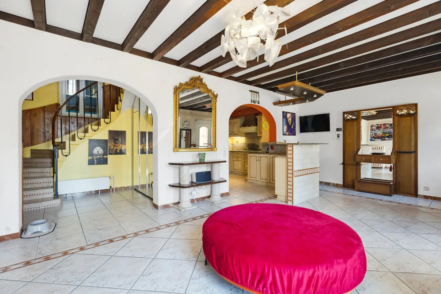 Manor House with a lot of charm - Photo 5 of 13