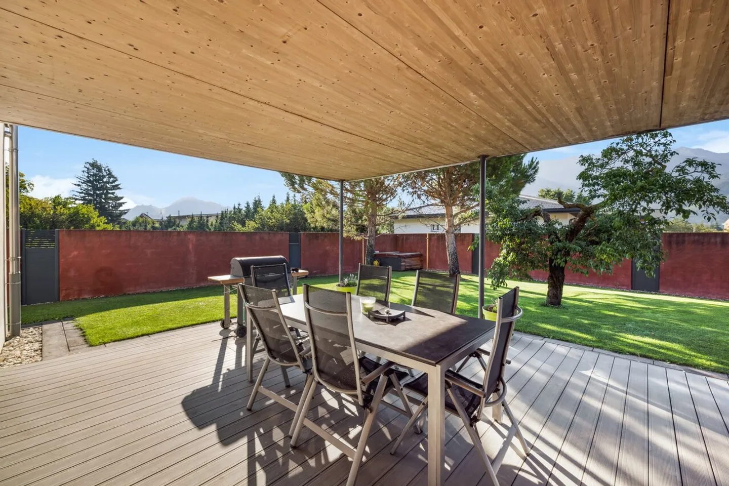 Wunderschöne moderne Villa mit 4,5 Zimmern - Foto 5 von 10