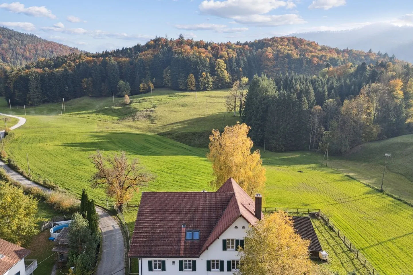 A refuge of soul and light in the heart of the Bernese Jura - Photo 4 of 13