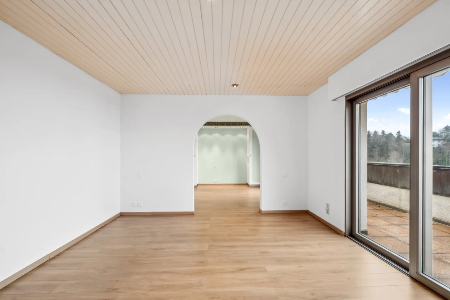 Stupenda casa con vista lago e spa interno - Foto 9 di 13