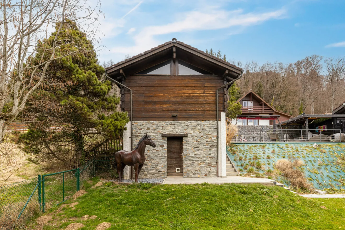 Renovated Detached Villa in St-George - Photo 4 of 13