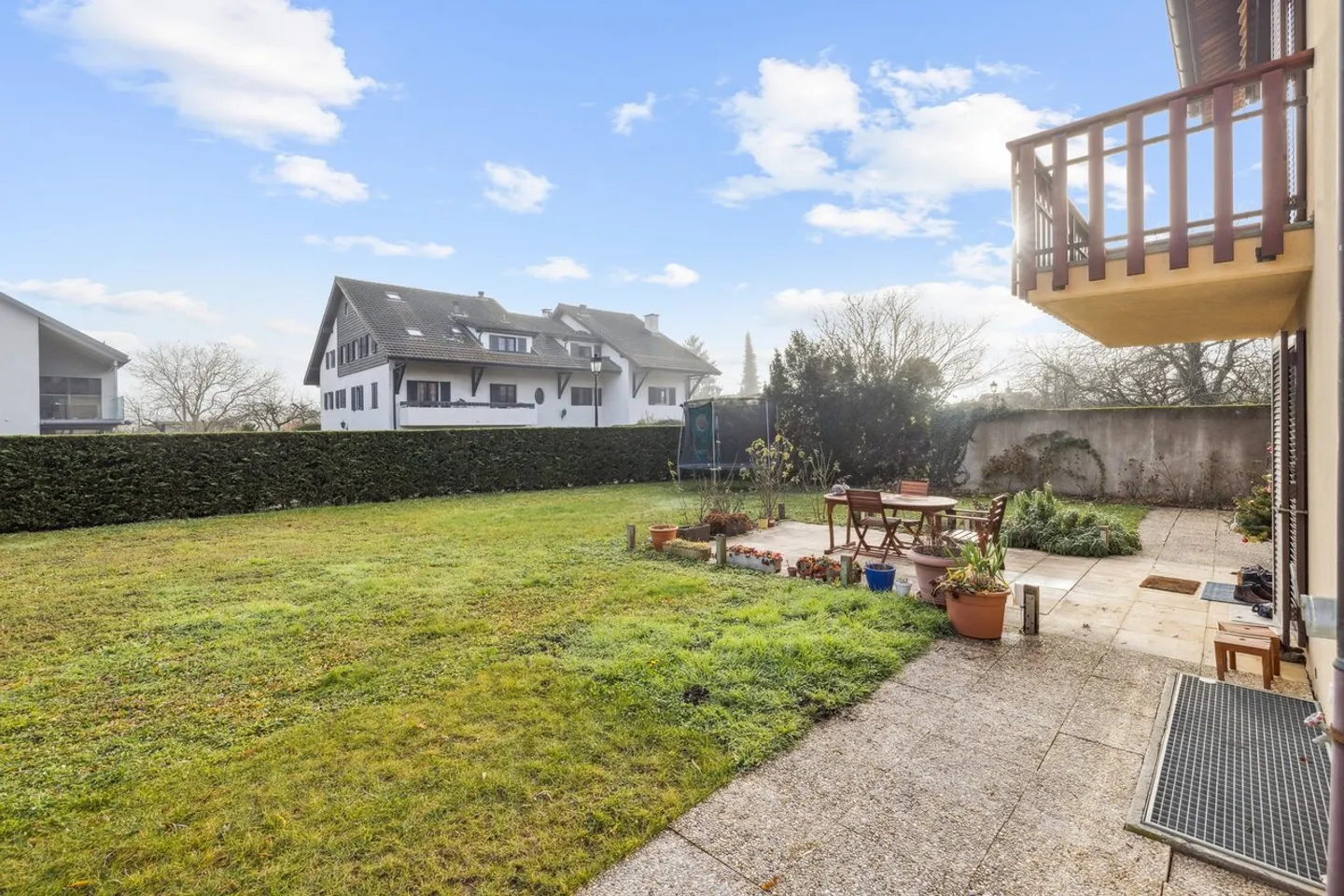 Superb Apartment with large private garden and large terrace - Photo 7 of 13