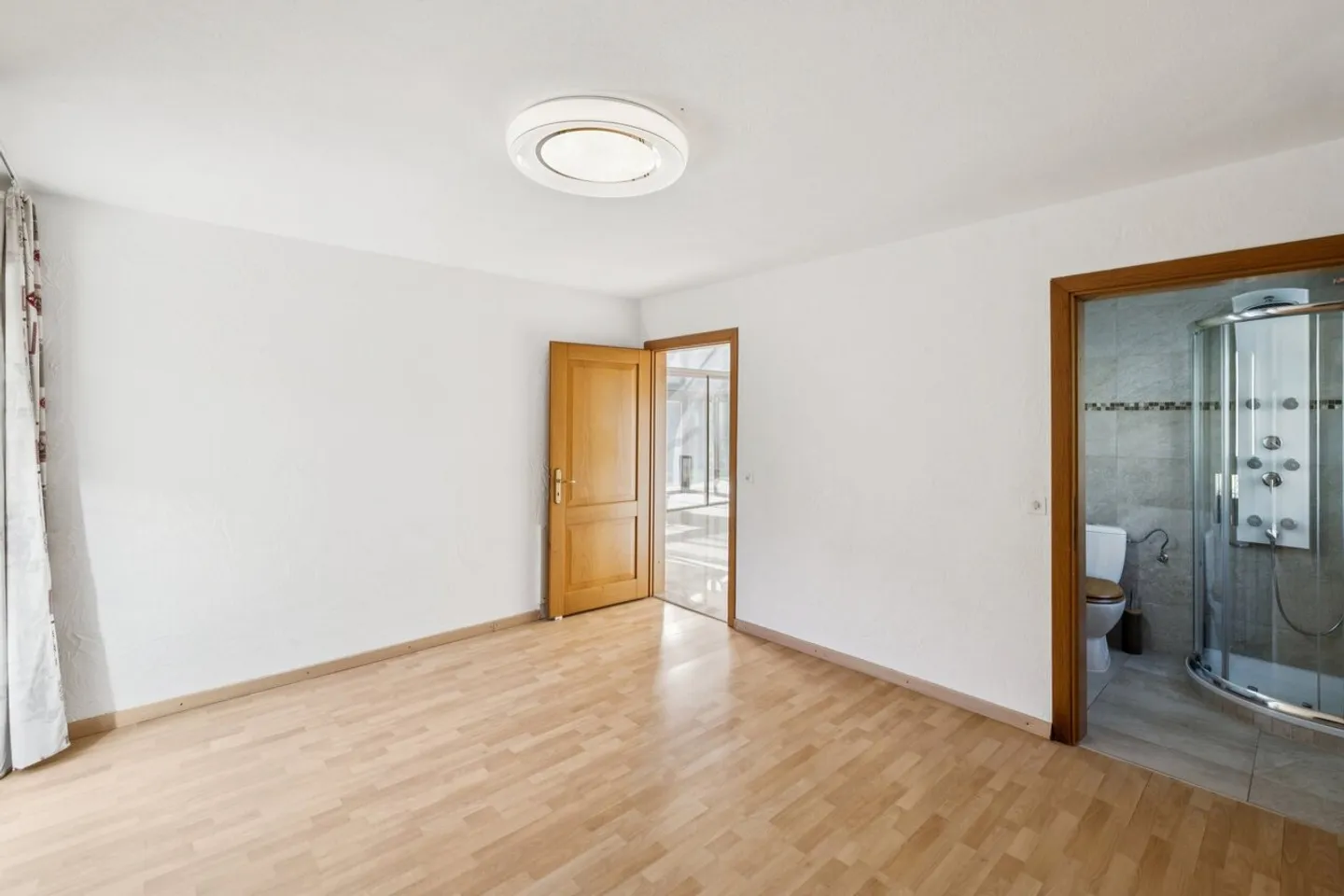 Villa d'architetto molto luminosa - Foto 7 di 13