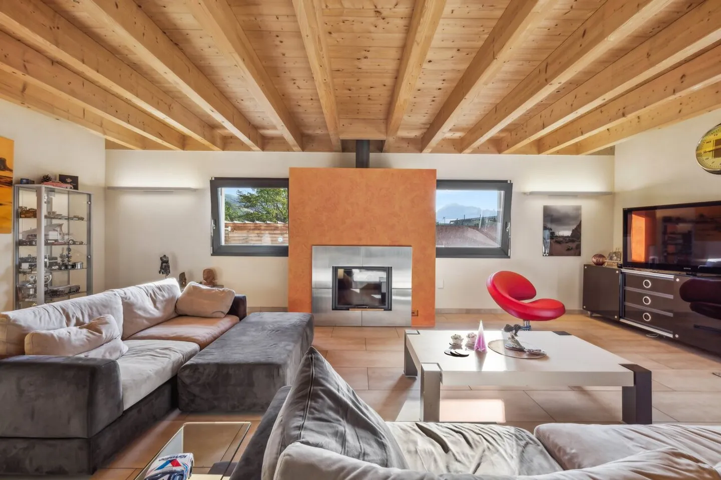 Wunderschöne moderne Villa mit 4,5 Zimmern - Foto 2 von 10