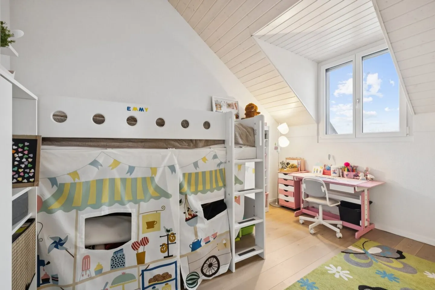 Wunderschönes 4.5-Zimmer-Penthouse im Herzen des Dorfes - Foto 6 von 10