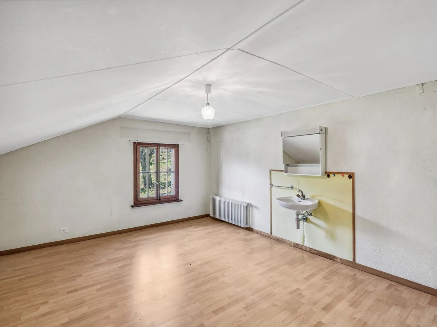 Edificio con potenziale di ampliamento su un lotto di 1'718 m² - Foto 10 di 13