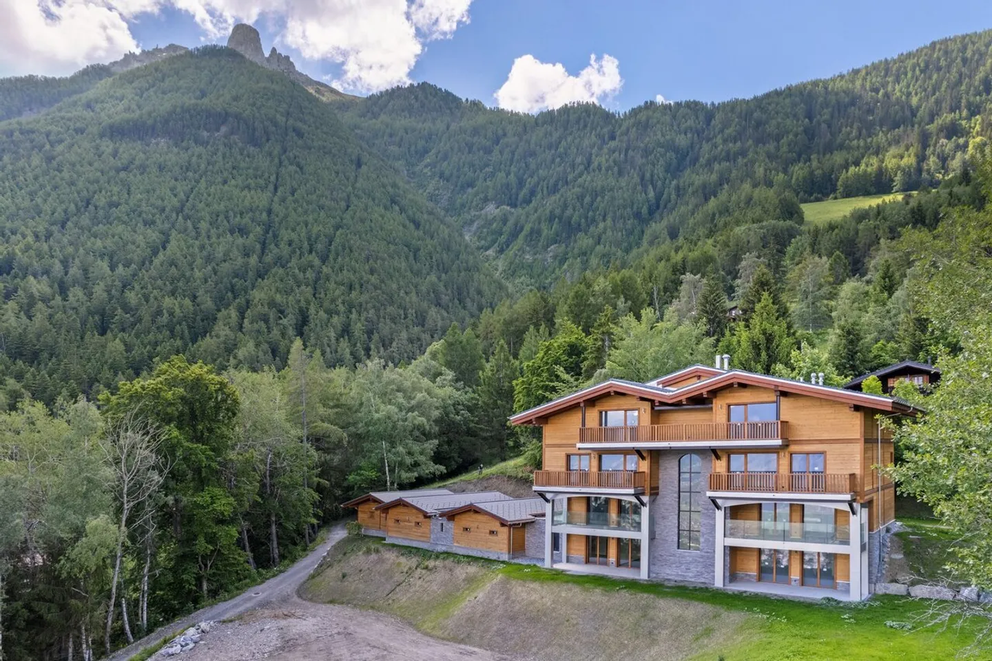 Appartamento nuovo con vista mozzafiato sulla valle del Rodano - Foto 1 di 9