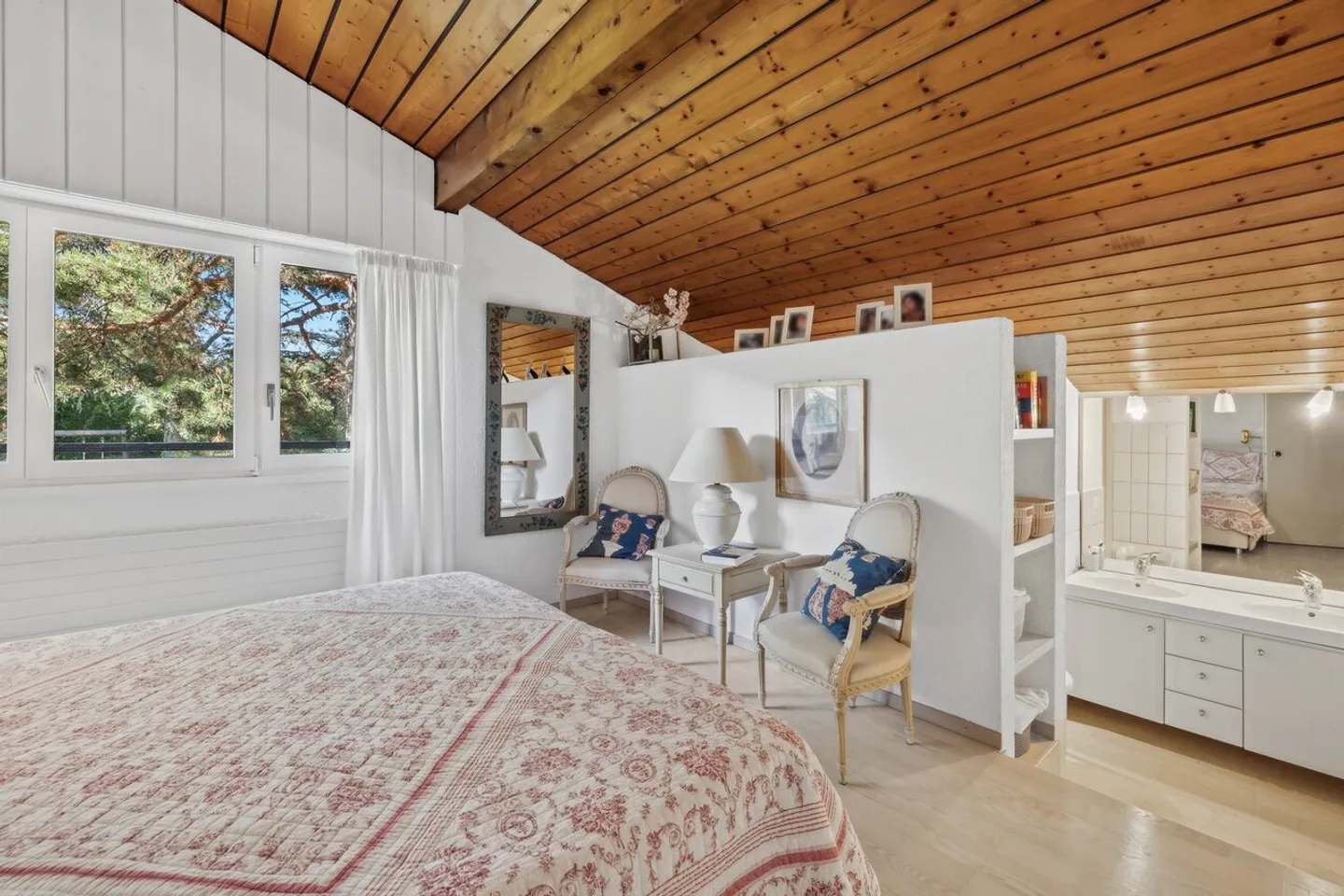 Architektenvilla in Gravelone mit Blick auf die Burgen von Sion - Foto 10 von 13