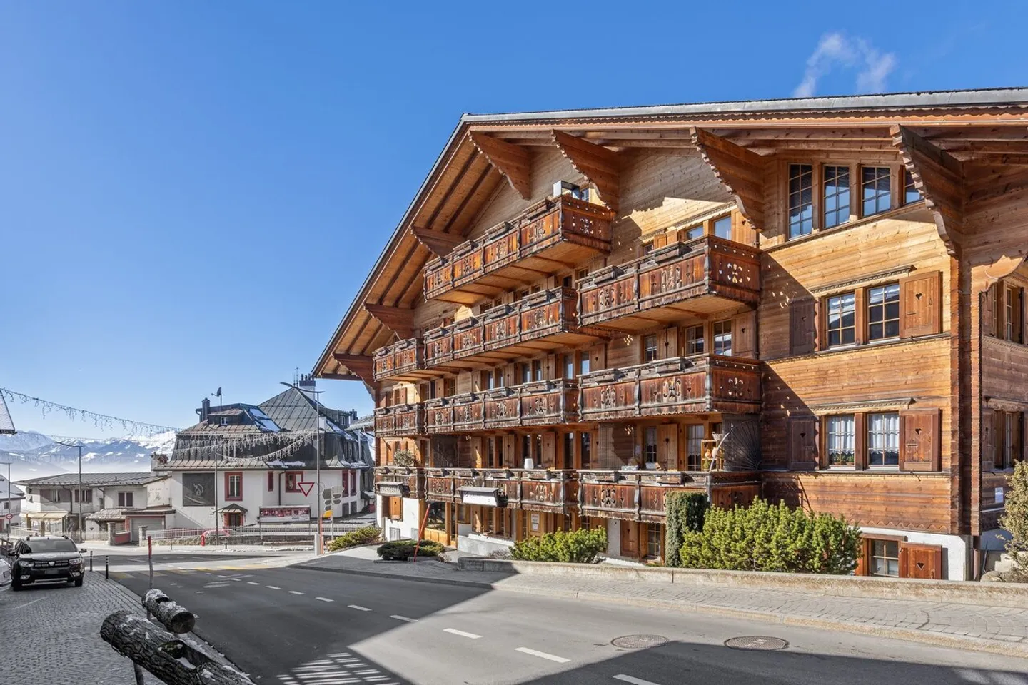 Raro e lussuoso 3.5p Villars centro, ristrutturazione 2025, balcone, parcheggio - Foto 4 di 13