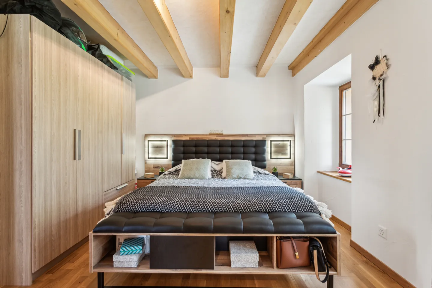 House with 2 units overlooking the Moléson and greenery - Photo 7 of 10