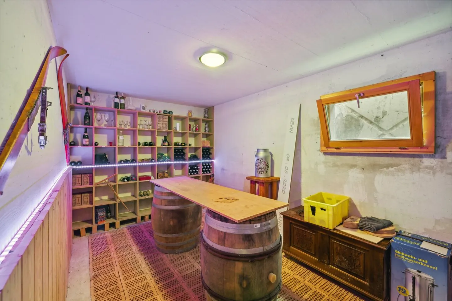 Charming renovated property with large garden - Photo 13 of 13