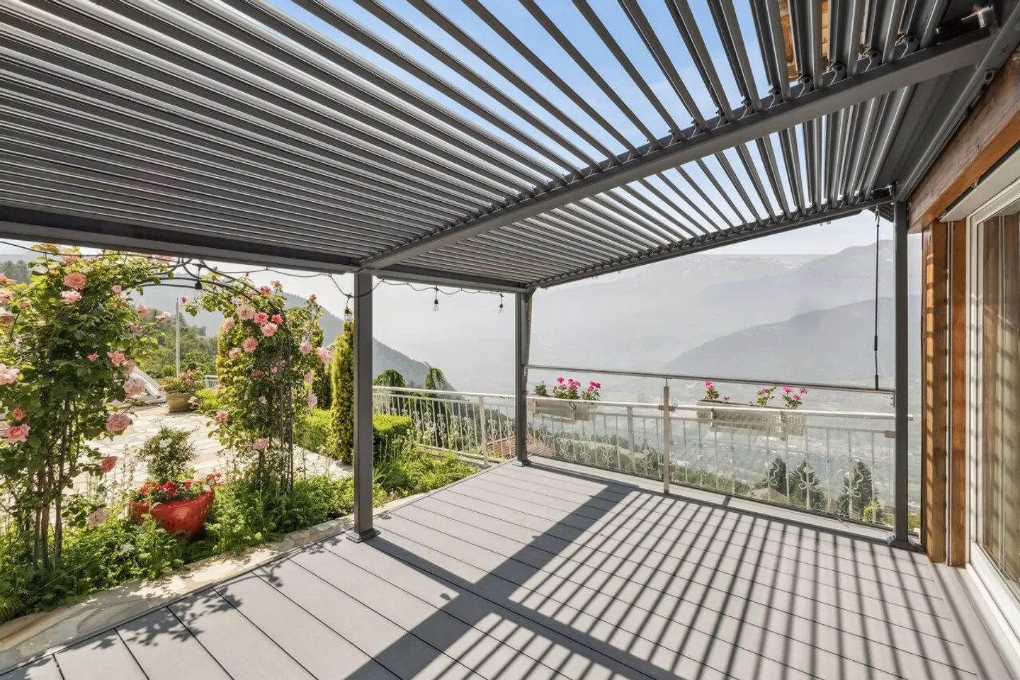 Vue panoramique &amp; élégance alpine avec piscine - Photo 11 sur 13
