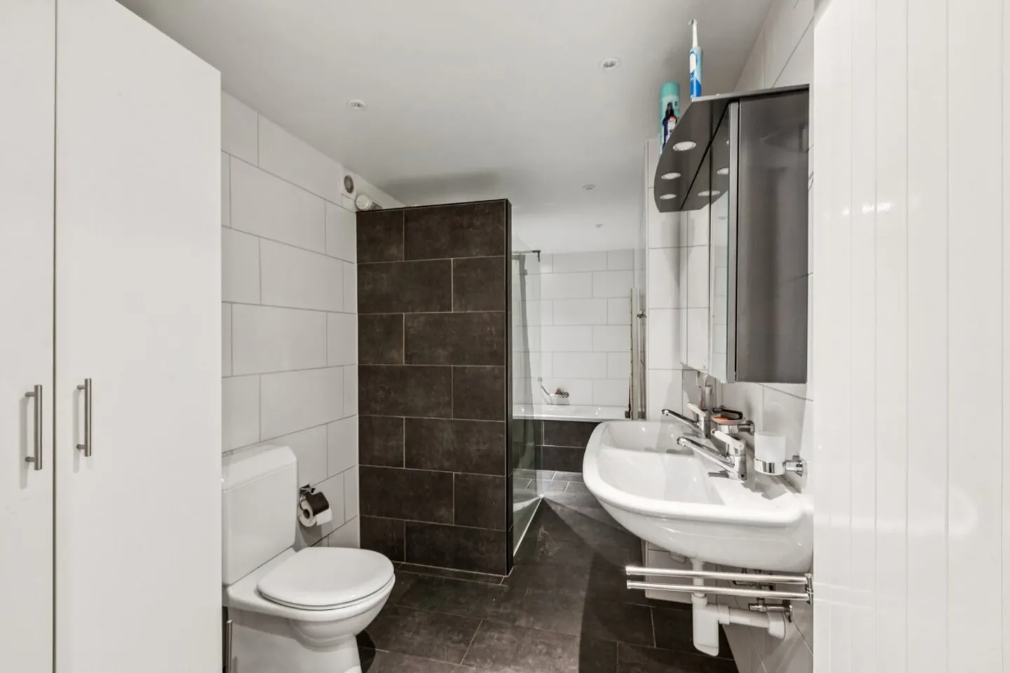 FATTORIA RISTRUTTURATA, TERRENO EDIFICABILE AL CONFINE DEI CAMPI! - Foto 8 di 8