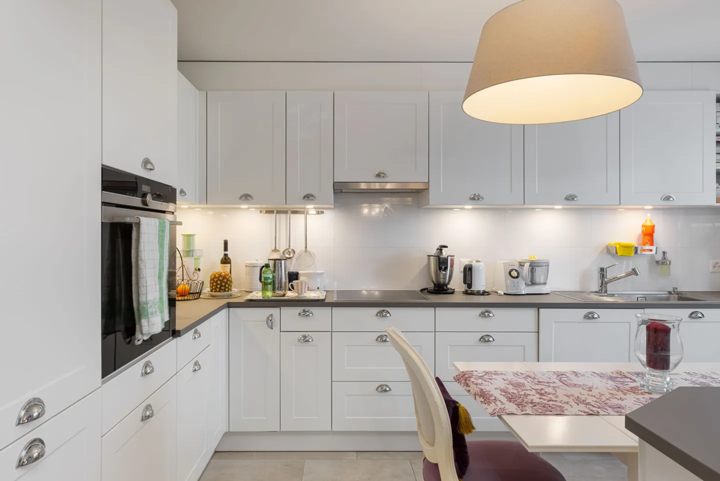 SUPERB APARTMENT WITH LARGE GARDEN, LARGE TERRACE WITH LAKE AND ALPS VIEW - Photo 3 of 13