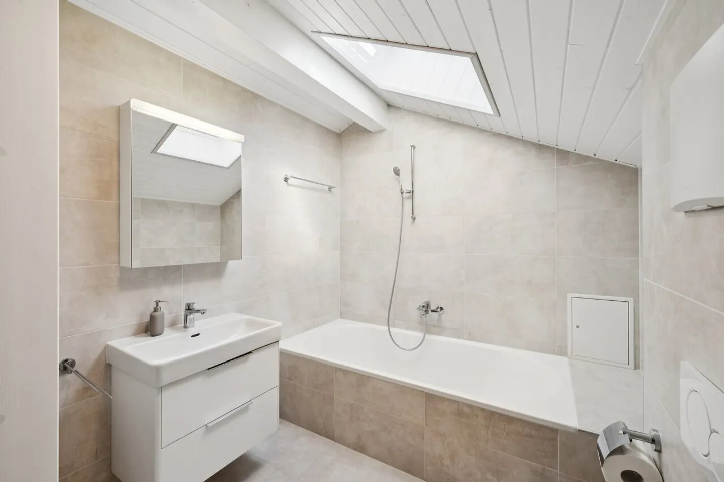 Magnifico duplex di 4,5 locali in mansarda - Foto 12 di 13