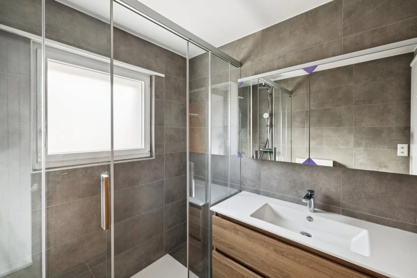 Grande casa indipendente con grande seminterrato arredato - Foto 6 di 13