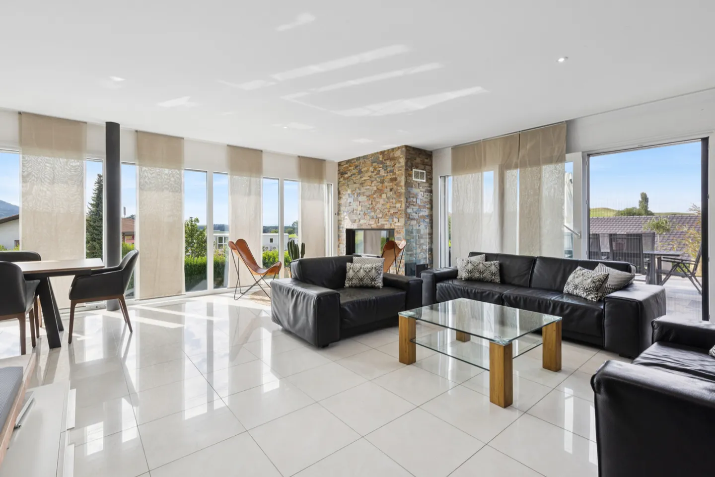 Casa familiare con appartamento indipendente - Foto 5 di 11