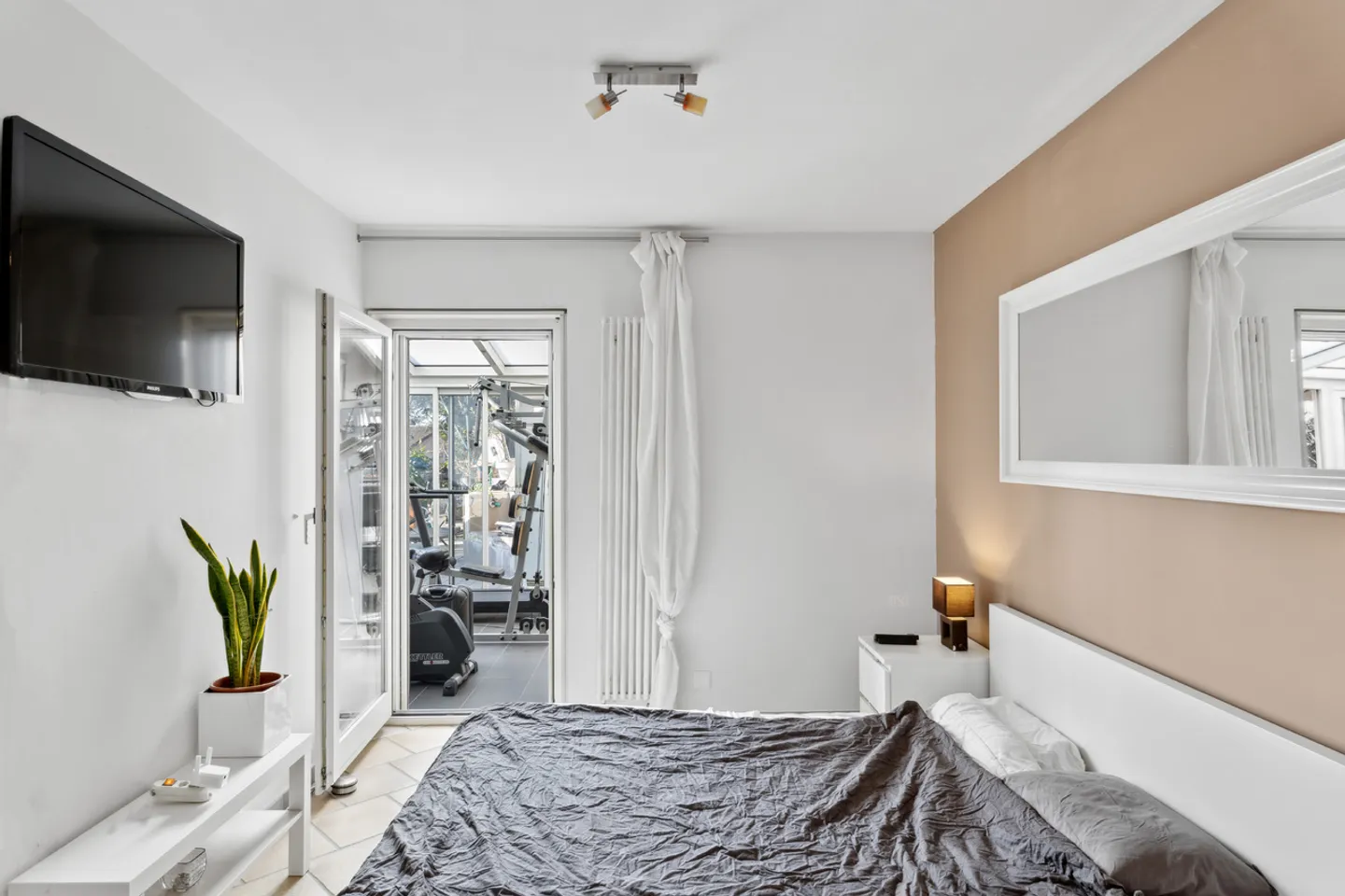 Beautiful apartment in La Conversion with lake view. - Photo 6 of 6