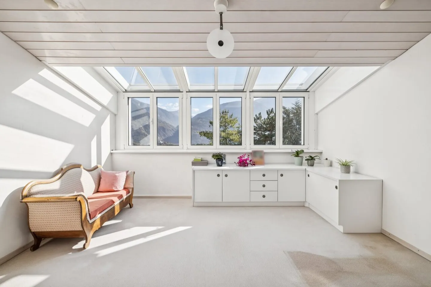 Elegante Villa mit Panoramablick und unabhängiger Studio - Foto 6 von 13