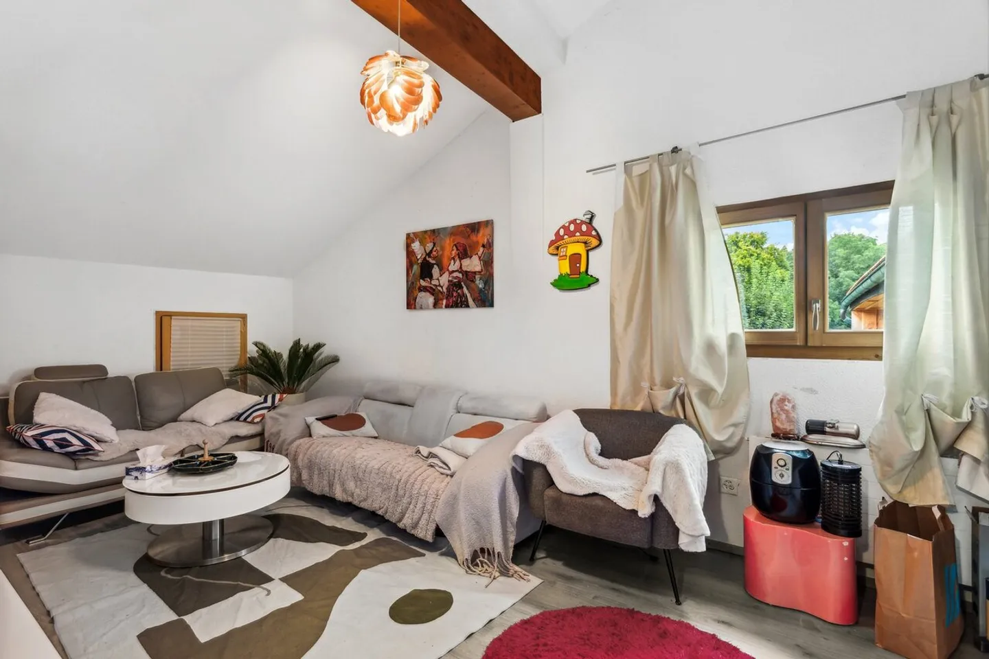 Proprietà di 2 appartamenti con potenziale nel cuore di Sorens - Foto 5 di 7