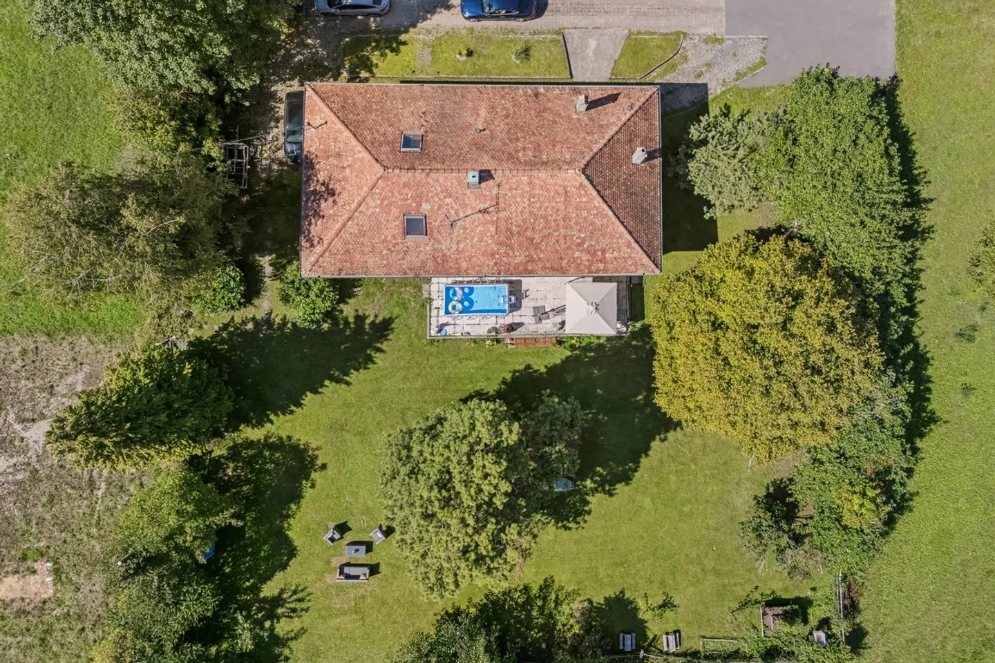 Maison 6.5 pièces avec splendide vue sur le château et la campagne - Photo 2 sur 13