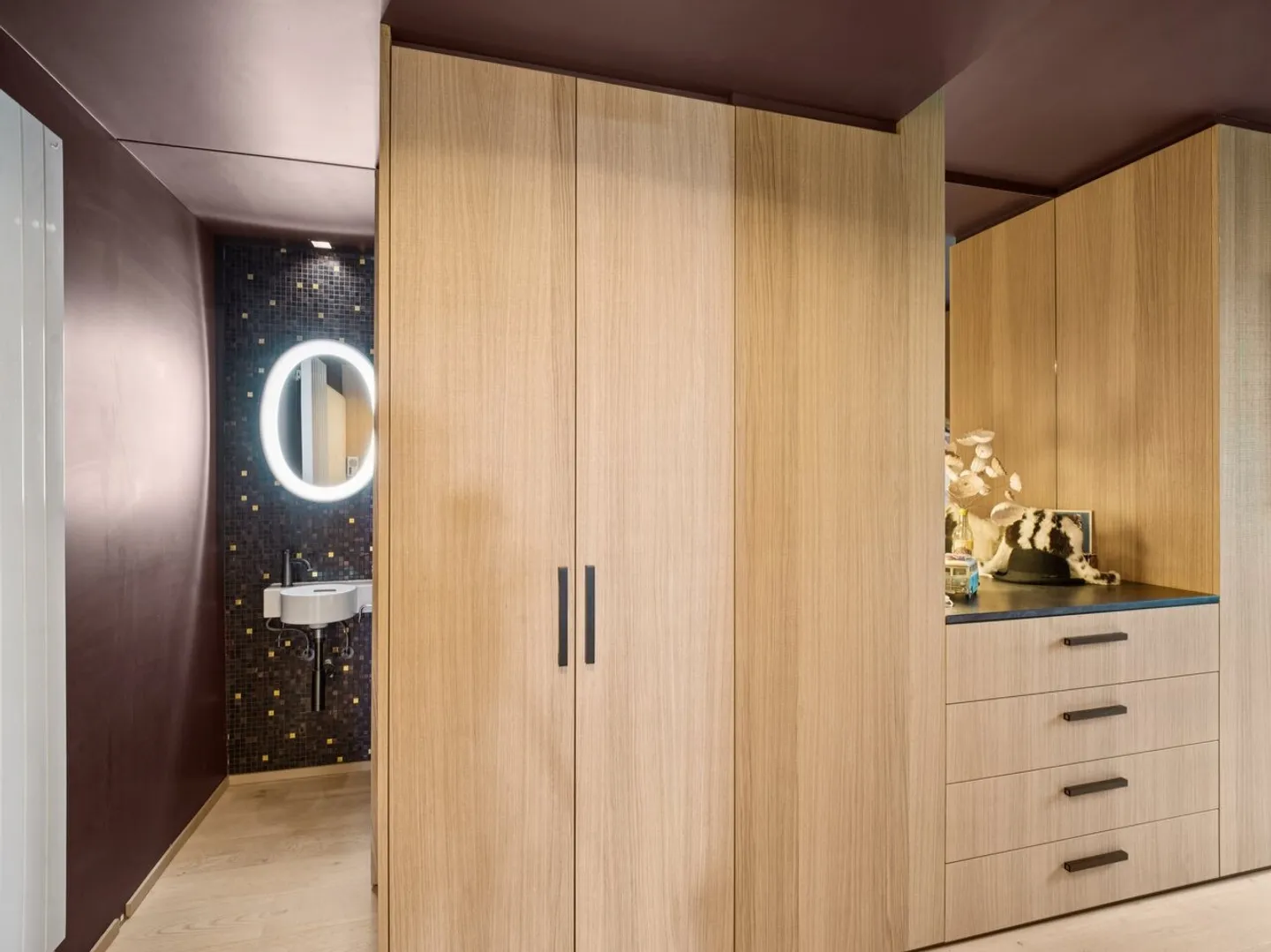 Rare opportunity! Beautifully renovated pied-à-terre, Villars center - Photo 7 of 13