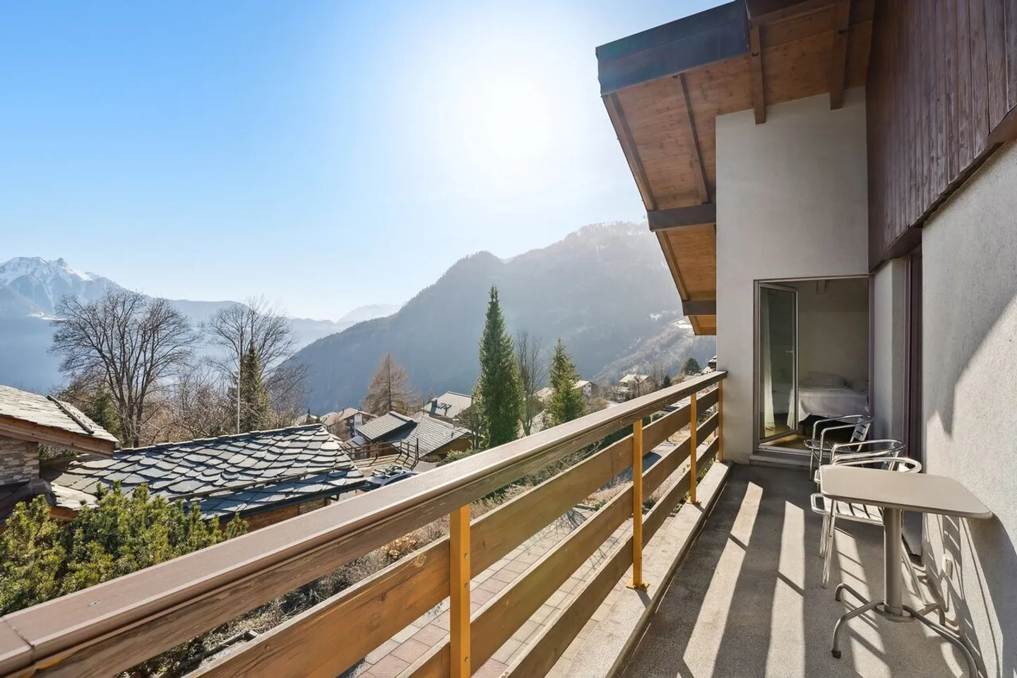 Molto piacevole chalet in una zona tranquilla con una magnifica vista sulle montagne - Foto 12 di 13