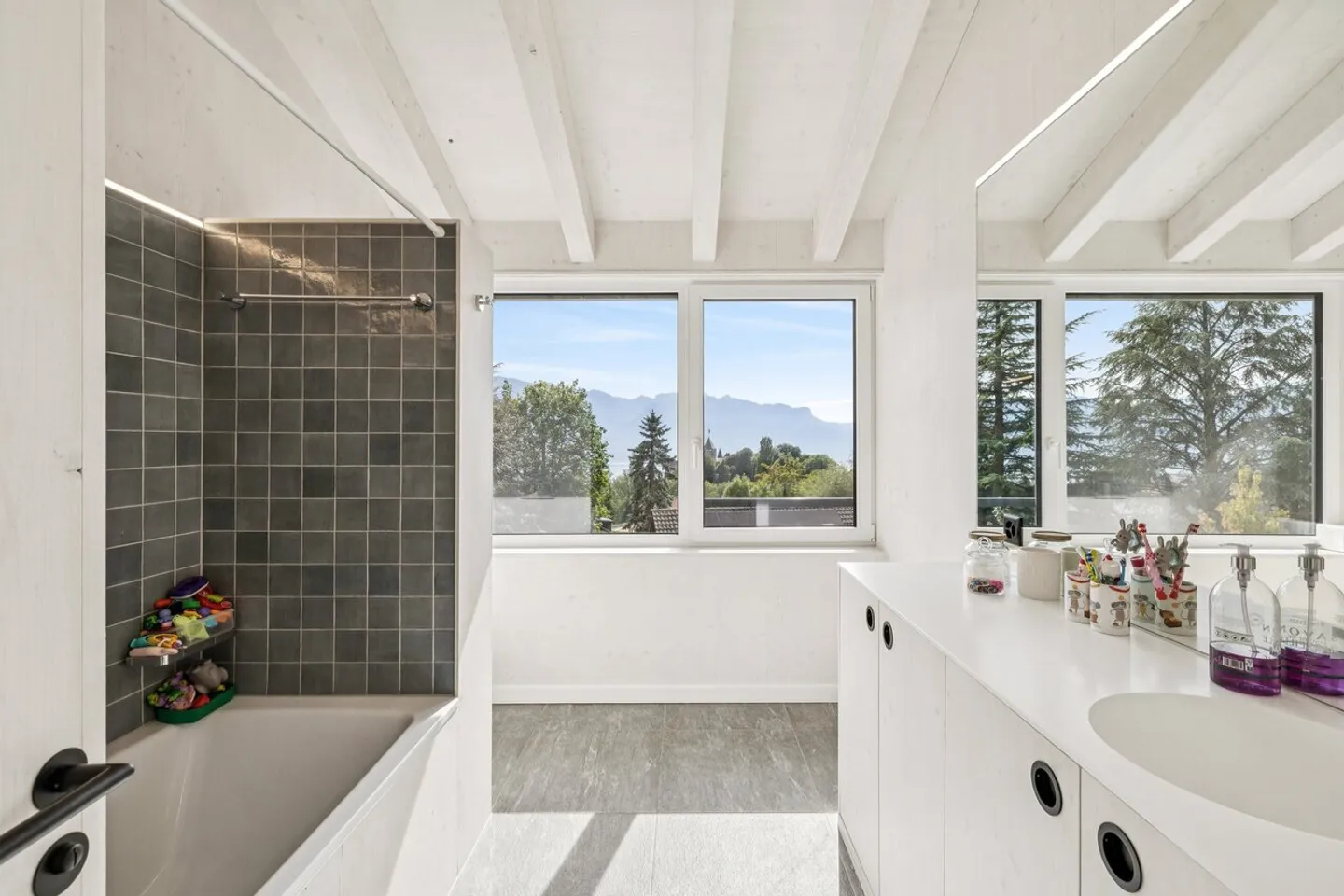SOTHEBY'S Exklusiv, Zeitgenössische Villa in Blonay - Foto 13 von 13
