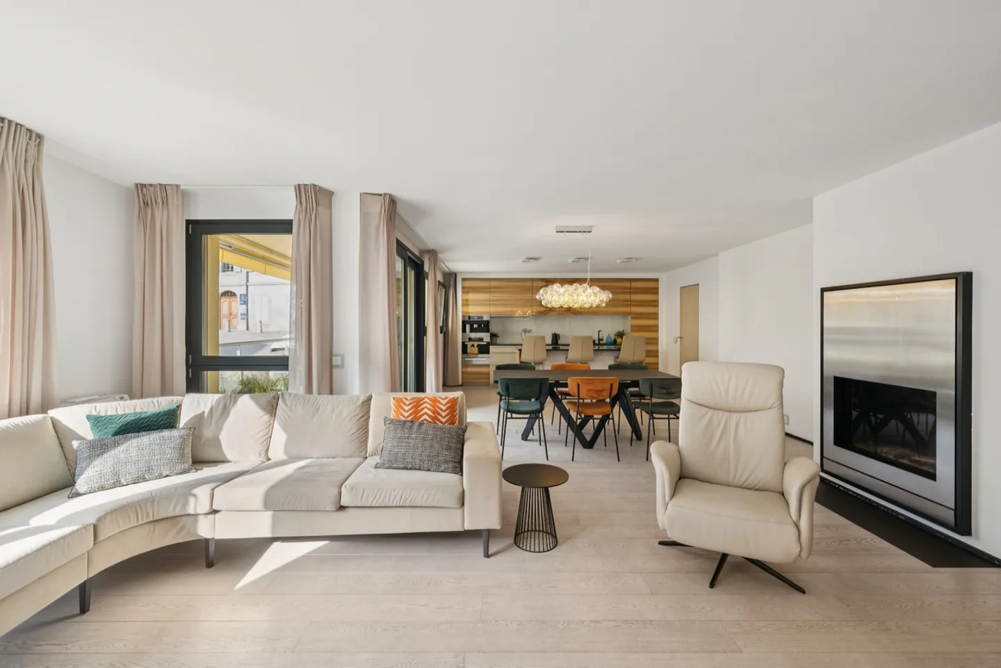 Rare appartement de standing avec terrasse-jardin, à deux pas du lac - Photo 1 sur 11