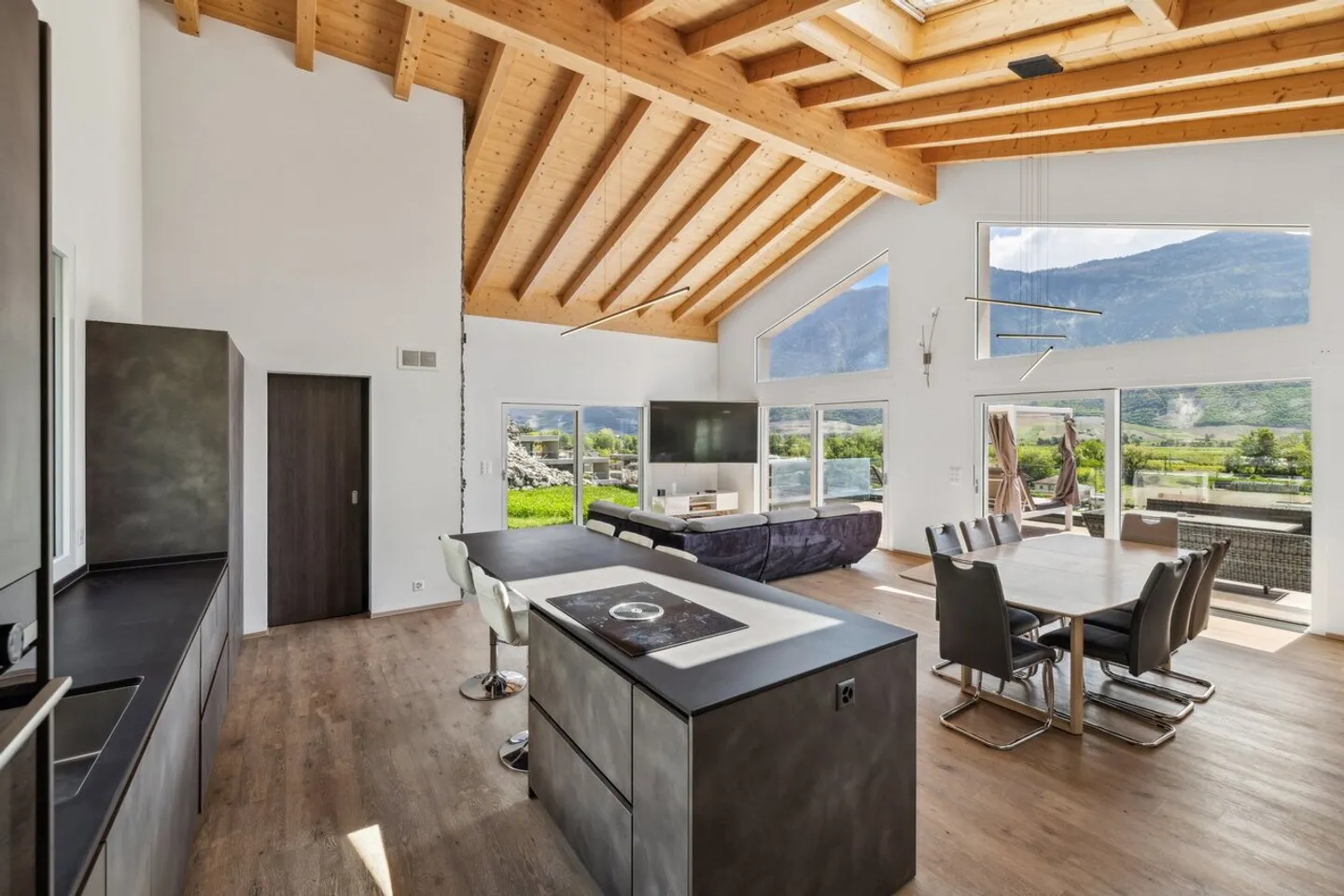 Unica! Villa di lusso con appartamento indipendente e vista idilliaca - Foto 5 di 13