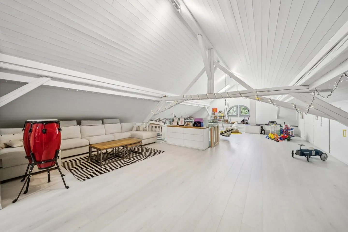 A haven of peace combining authenticity and contemporary comfort - Photo 11 of 13
