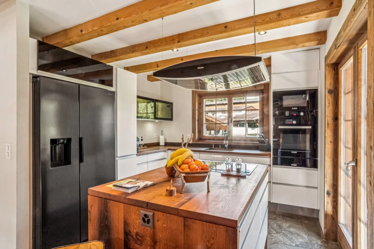 CHALET COCON - CENTRO DEL VILLAGGIO E TELECABINA - Foto 3 di 13