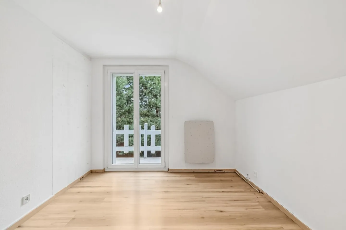 Villa familiare ristrutturata a Commugny con studio e giardino paesaggistico - Foto 10 di 11