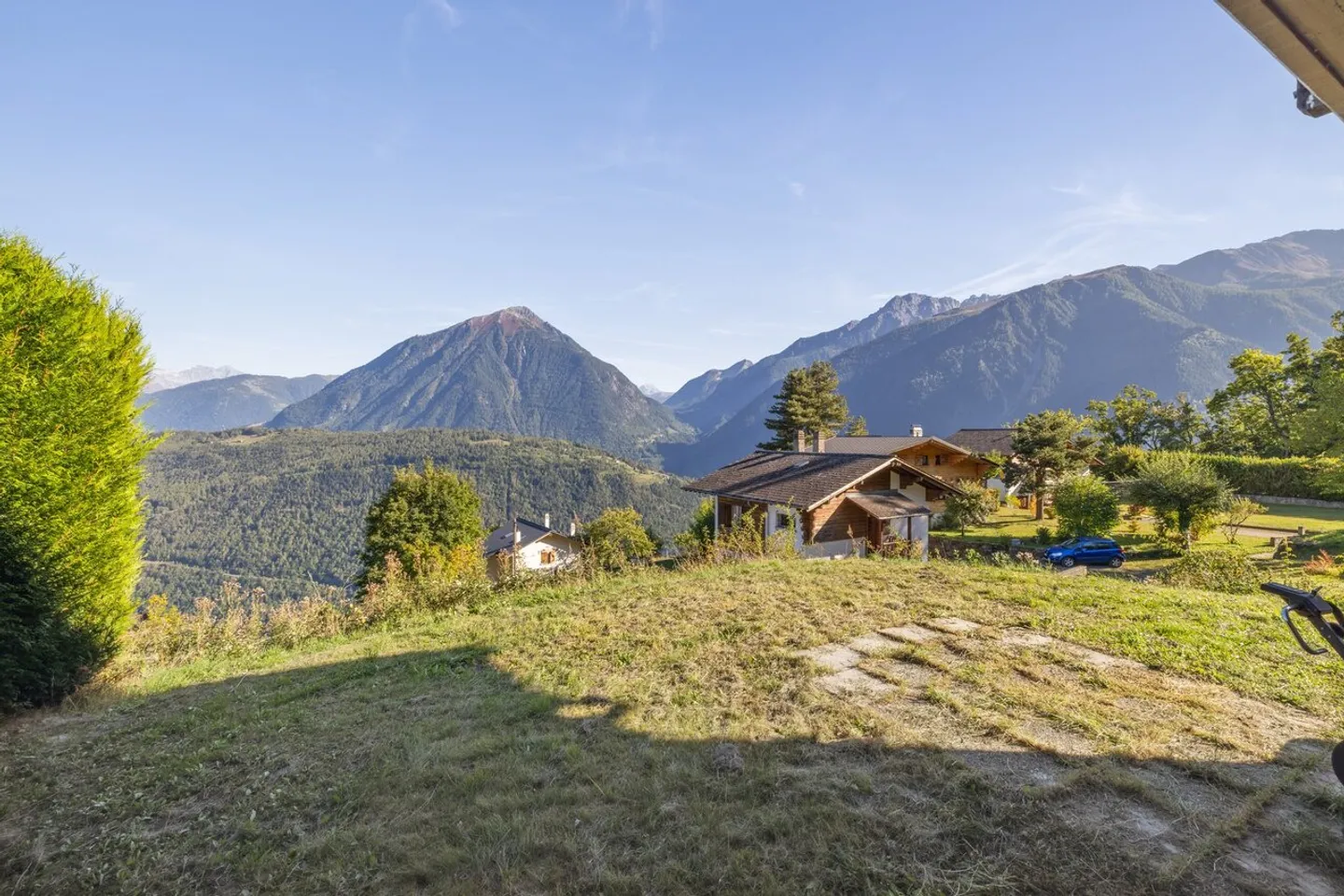 Chalet 5.5 stanze con una vista favolosa, in una residenza secondaria - Foto 3 di 13