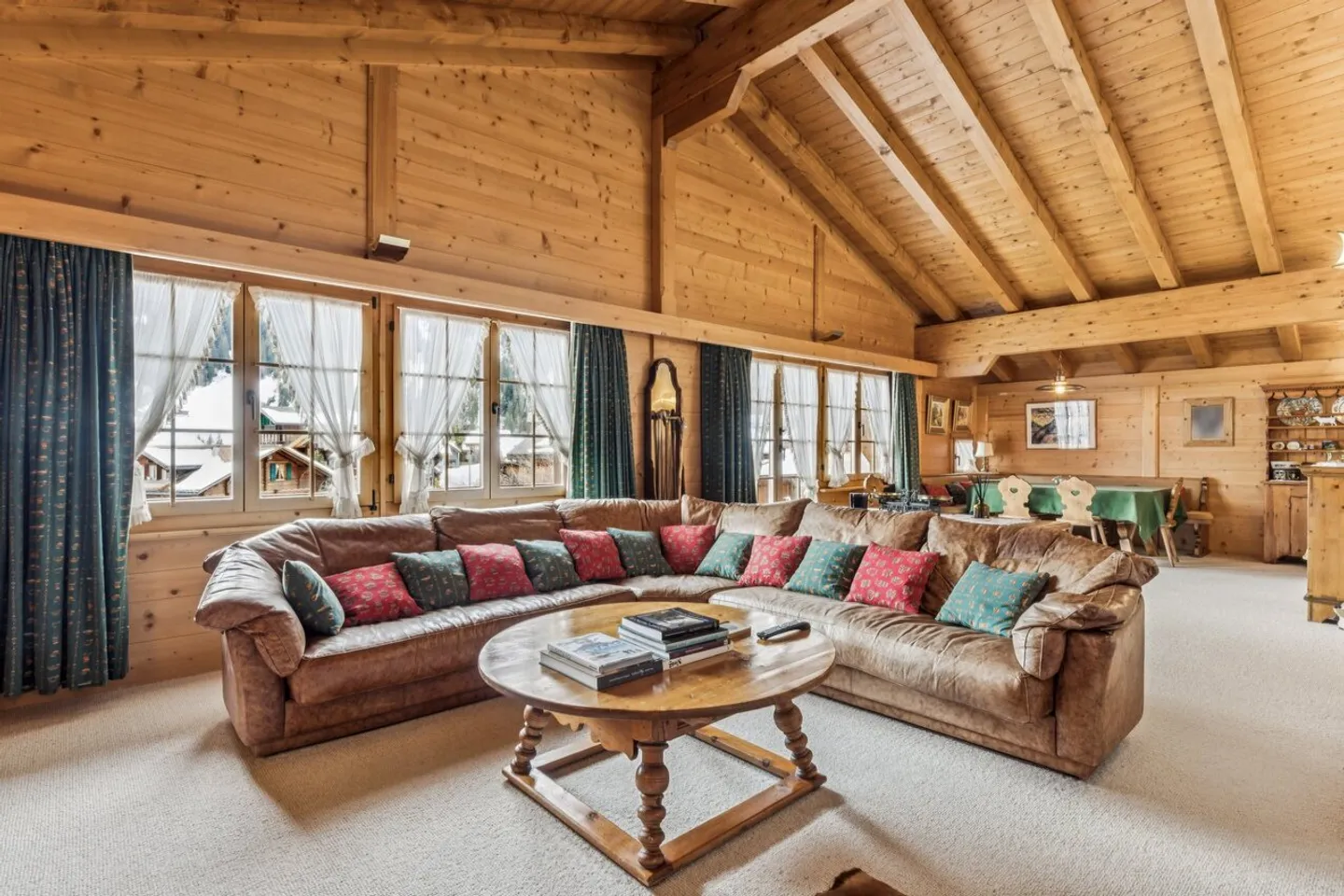 Magnificent Penthouse in Lauenen - Photo 2 of 10