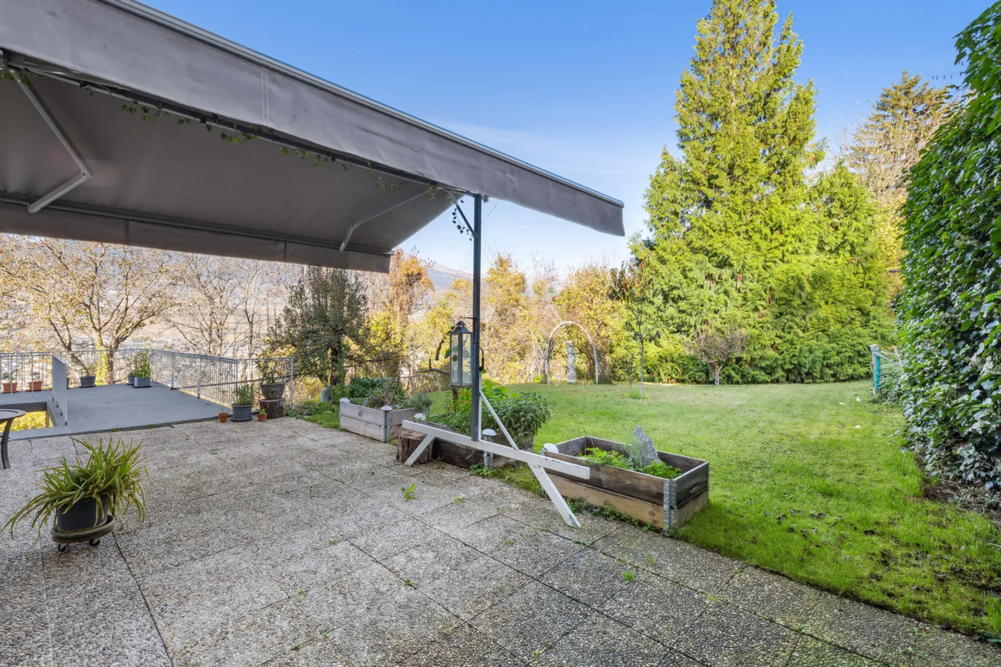 Elegante villa nel cuore della natura a due passi da Sion - Foto 5 di 9