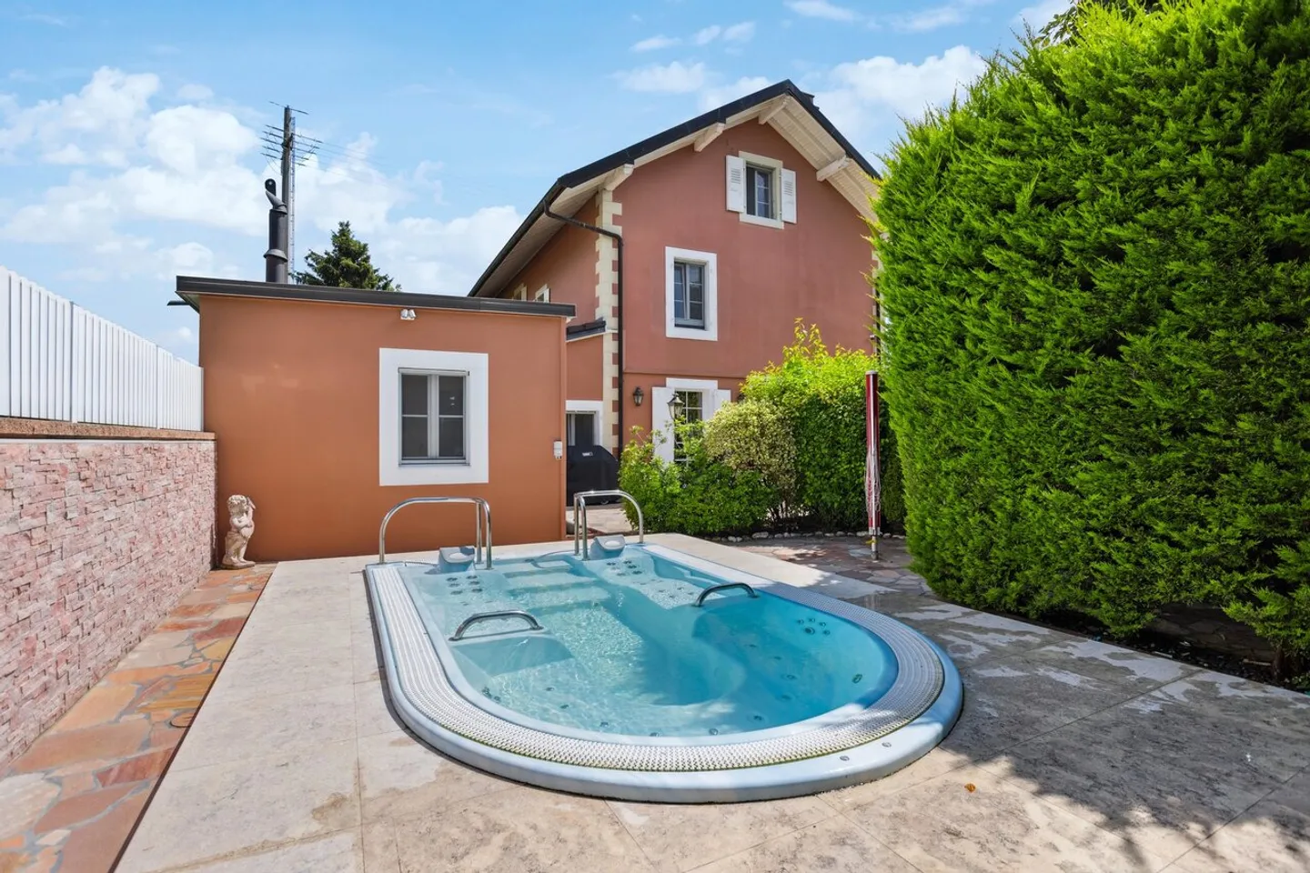 Manor House with a lot of charm - Photo 4 of 13