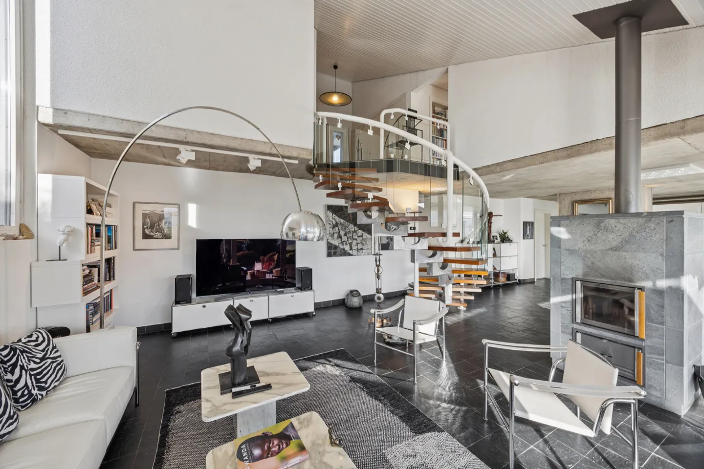 EN EXCLUSIVITE - Une propriété d'architecte au charme intemporel - Photo 2 sur 6