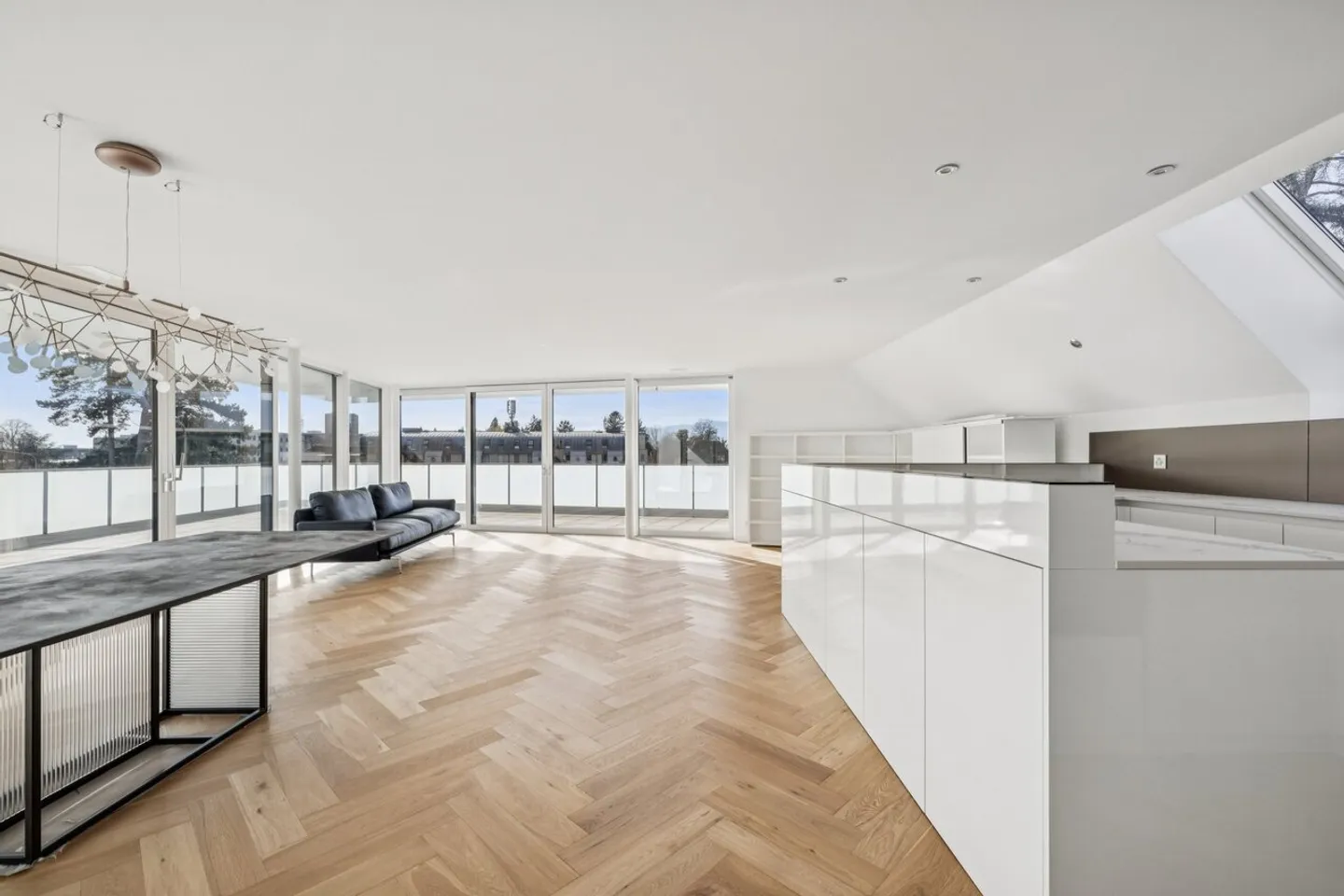 NEW - Contemporary duplex penthouse, panoramic terrace - Photo 3 of 13