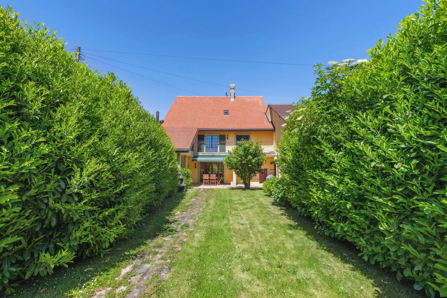 Propriété au charme authentique, finitions soignées et grand jardin - Photo 1 sur 13