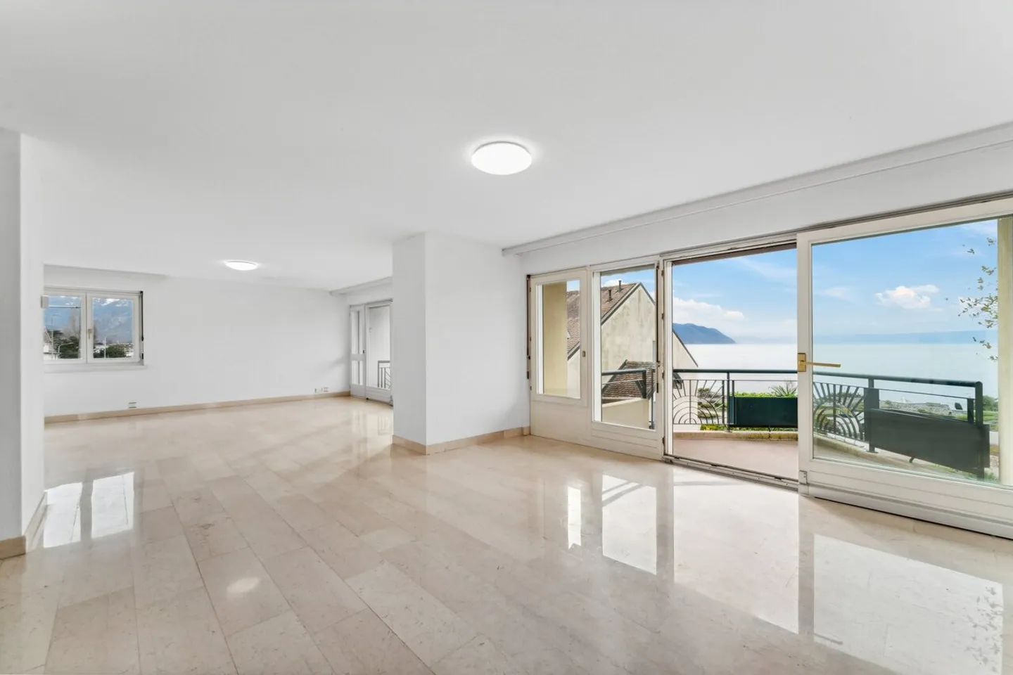 Magnifico duplex, piedi nell'acqua a Villeneuve - Foto 4 di 13